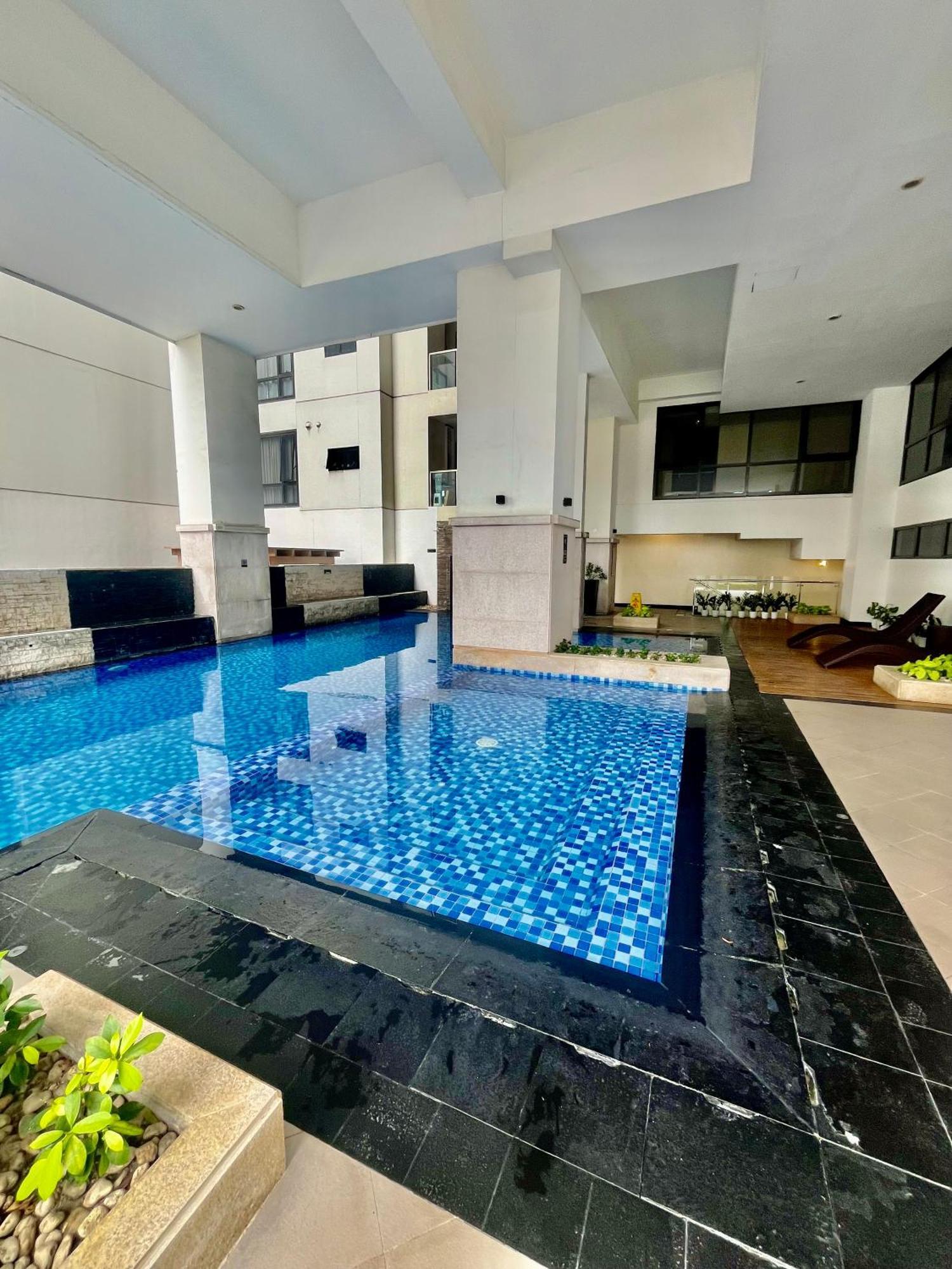 Greenbelt Hamilton Tower 1 Legazpi Makati City Екстериор снимка