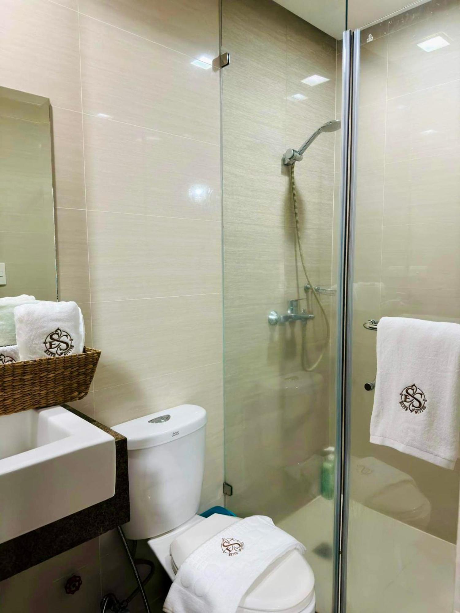 Greenbelt Hamilton Tower 1 Legazpi Makati City Екстериор снимка
